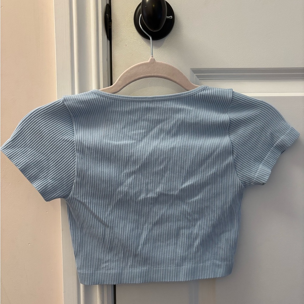 Garage crop top - Picture 2 of 2